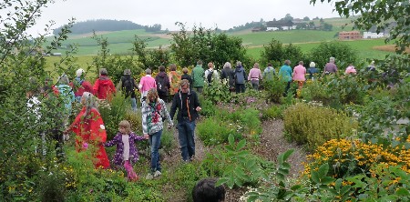 Hofkirchen, Labyrinth der Begegnung